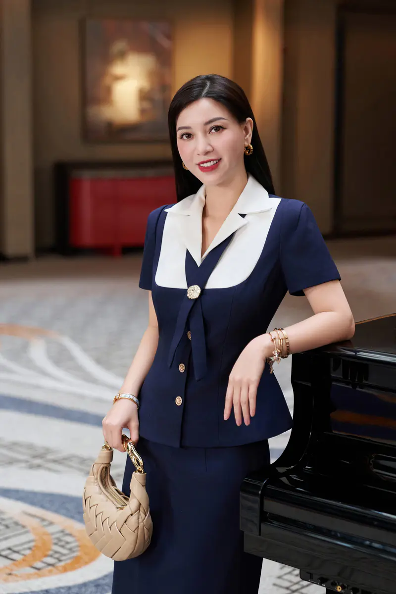 [KIAS x HannahOlala] 𝐄𝐥𝐞𝐠𝐚𝐧𝐭 𝐋𝐞𝐚𝐝𝐞𝐫 – Thanh thuần và trang nhã, chuẩn mực của phong thái quý cô hiện đại