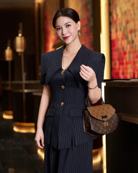 [KIAS x HannahOlala] 𝐌𝐨𝐝𝐞𝐫𝐧 𝐀𝐮𝐭𝐡𝐨𝐫𝐢𝐭𝐲 – Bản lĩnh thăng hoa trong tinh hoa thời trang